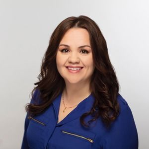 Meet your Posher, Julie